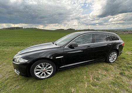 Jaguar XF 3.0 L V6 Diesel Sportbrake -