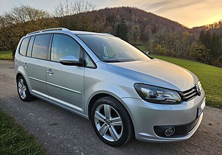 VW Touran Volkswagen 1.4 TSI Highline AHK/ Xenon/ Klima/ Alu17