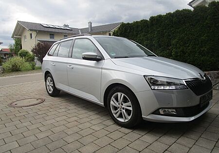 Skoda Fabia 1.0l TSI Ambition ACC/SHZ/RFK/LM