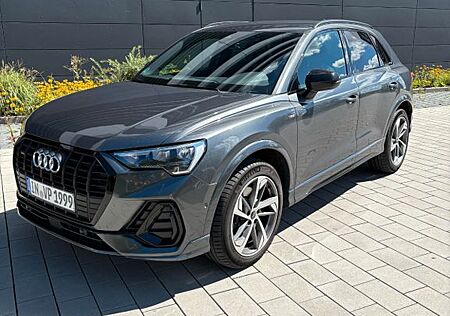 Audi Q3 40 TFSI quattro S tronic S line 2022 Black