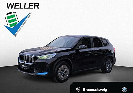BMW iX1 xDrive30 LivePlus SpoSi SHZ RFK AdapMFwk LED