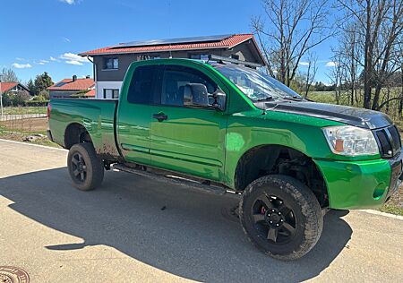 Nissan Titan