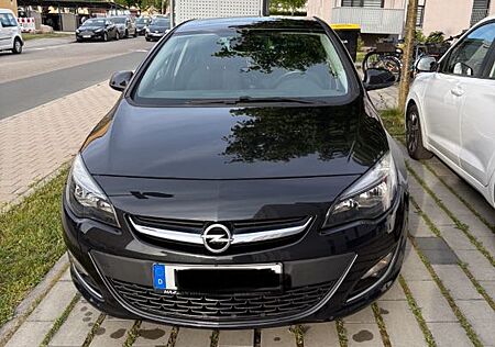 Opel Astra 1.4 Turbo 150 Jahre 103kW 150 Jah...