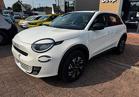 Fiat 600 1.2 Automatik 100PS Sonderedi. NAVI KAMERA