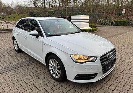 Audi A3 Sportback Attraction Ultra *BLUETOOTH*
