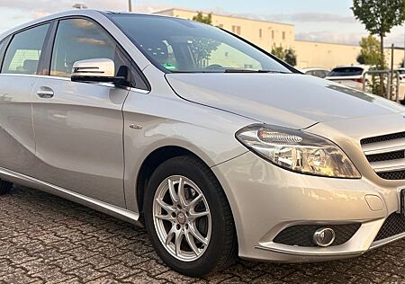 Mercedes-Benz B 180 - Klima - Schiebedach - Sitzheizung