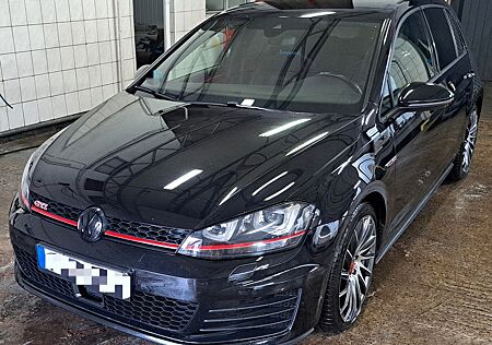 VW Golf Volkswagen GTI 2.0 TSI BMT