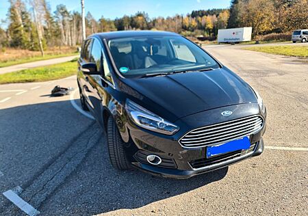 Ford S-Max 2,0TDCi Bi-Turbo 154kW Titanium PShift...