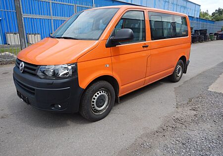 VW T5 Transporter Volkswagen Kombi