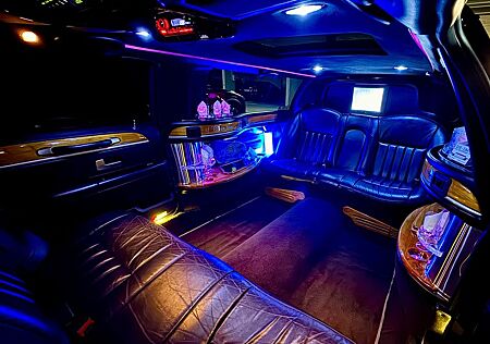Lincoln Town Car Stretchlimousine Stretch Limo Krystal