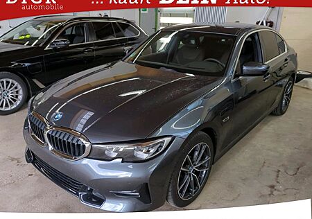 BMW 330e Sport LED/NAVI/VIRTU/HUD/HIFI/SHZ/RFK/8Fa