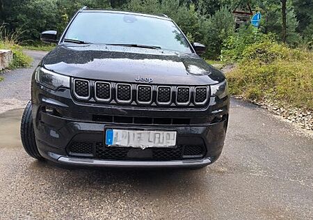 Jeep Compass 1.3l T4-PHEV 140kW Limited Auto. 4WD...