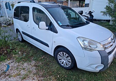 Citroën Berlingo HDi 110 Multispace Panorama, Navi, AHK