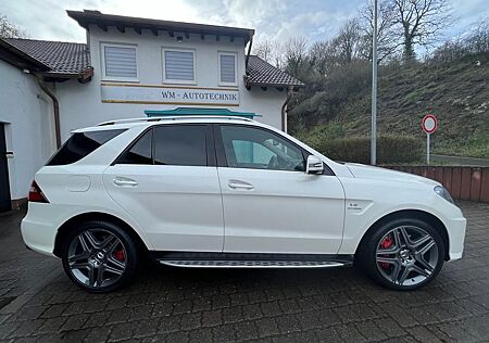 Mercedes-Benz ML 63 AMG Performance Package **VOLL**