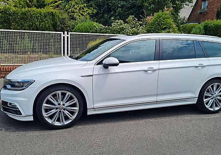 VW Passat Variant Volkswagen 2.0 TSI R-line DSG 4MOTION