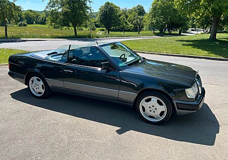 Mercedes-Benz CE 300 -24V Cabrio Deutsches Fzg