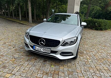 Mercedes-Benz C 200 Benziner-Limo-Automatik-Head Up-Rückfahrka
