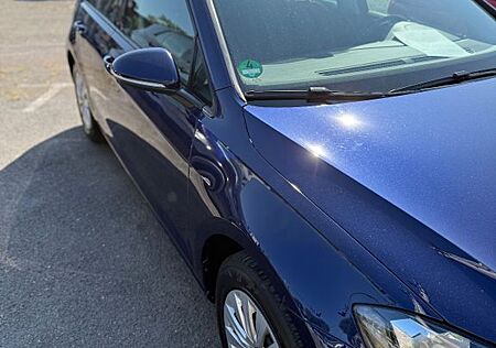 VW Golf Volkswagen 1.0 TSI Trendline BlueMotion Trendline