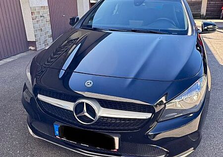 Mercedes-Benz CLA 200 Shooting Brake