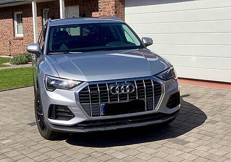 Audi Q3 40 TDI quattro S tronic -