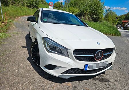 Mercedes-Benz CLA 220 Shooting Brake 4MATIC | 8-fach bereift |