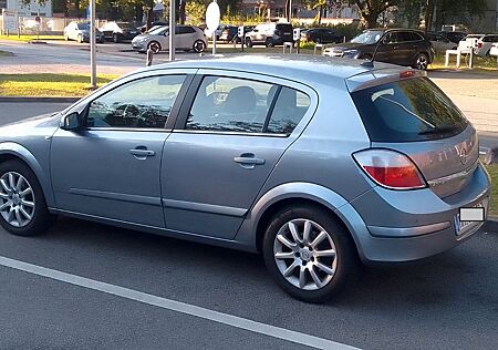 Opel Astra 1.8, Automatik, 125 PS, 2004