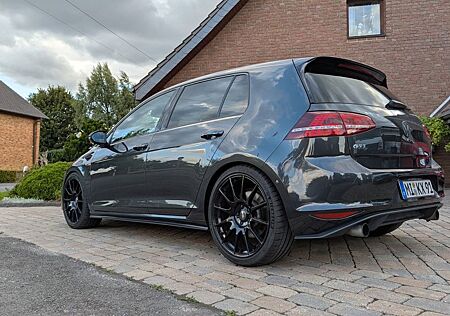 VW Golf Volkswagen 2.0 TSI DSG BMT GTI GTI