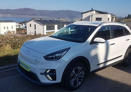 Kia Niro gebraucht kaufen Kia Niro e- - noch 3,5 Jahre Werksgarantie, 40 kWh