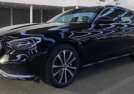 Mercedes-Benz E 300 T-Modell de/ 360° / Memory Sitze