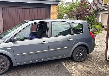 Renault Grand Scenic Dynamique 2.0 16V Dynamique