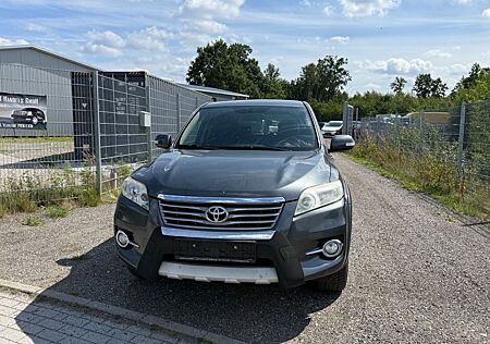 Toyota RAV 4 2,2-l-D-CAT 4x4 Executive