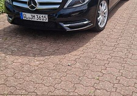 Mercedes-Benz B 180 BlueEFFICIENCY Edition Style Edition Style
