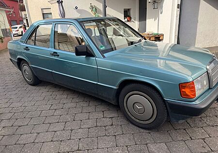 Mercedes-Benz 190 190E