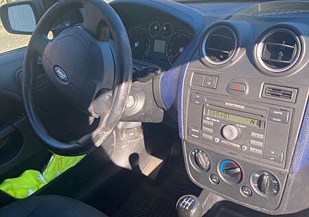 Ford Fiesta 1,3 44 kW Ambiente Ambiente