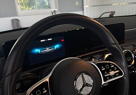 Mercedes-Benz A 180 -