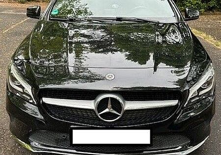 Mercedes-Benz CLA 180 - Coupé