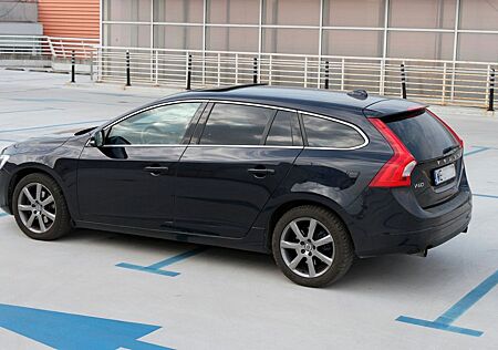 Volvo V60 T3 Summum - Camera*Mem. seats*Full history