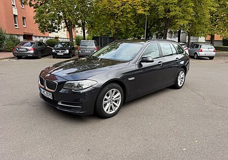 BMW 530d xDrive Touring A -