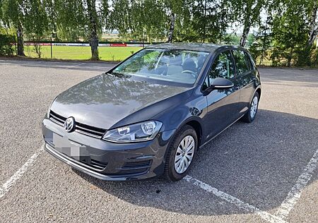VW Golf Volkswagen 1.2 TSI 63kW BMT Trendline Trendline