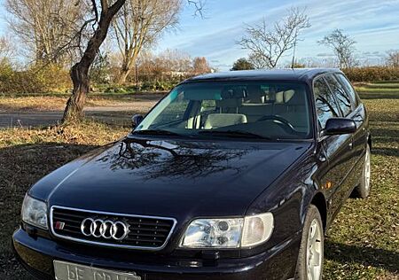 Audi A6 2.8 Av. quattro 142kW, Leder, AHK