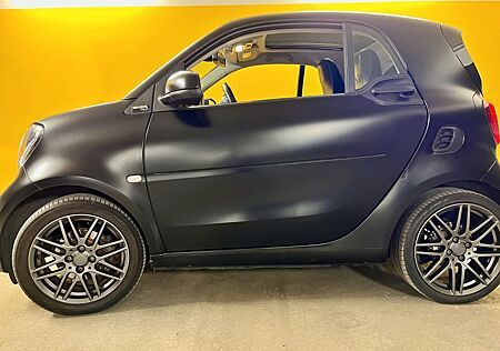 Smart ForTwo coupé Brabus Style in velvet black JBL