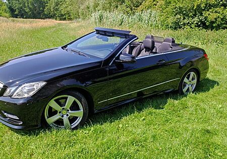 Mercedes-Benz E 220 Cabriolet CDI AMG Styling