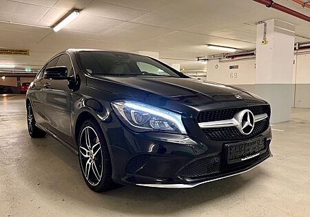 Mercedes-Benz CLA 180 Shooting Brake *LEDER*UNFALLFREI*AMG*LED!