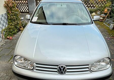 VW Golf Volkswagen 4 1.6 Special Automatik