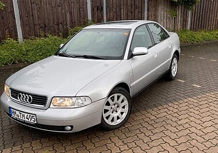 Audi A4 1.8 quattro -