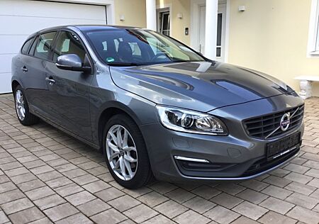 Volvo V60 Kombi Linje Business Kamera Navi AHK SR WR