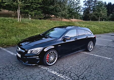 Mercedes-Benz CLA 45 AMG Shooting Brake CLA 45 AMG SPEEDSH...