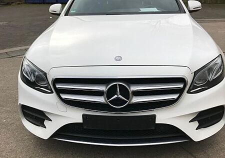 Mercedes-Benz E 200 T AMG Line Autom. AMG Line