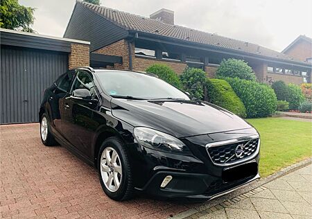Volvo V40 CC V40 Cross Country D2 Momentum 1. Hand Tüv Neu
