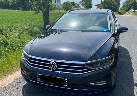 VW Passat Variant Volkswagen 2.0 TDI SCR DSG Business Vari...